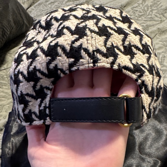 Authentic Gucci Black and Cream Houndstooth Hat main image 4